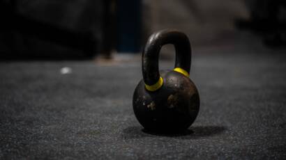 kettlebell in the gym, use of smart goal setting